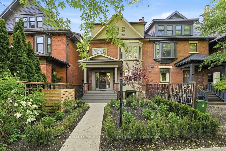 100 Admiral Road, Toronto, ON M5R 2L6