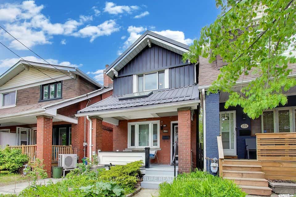 2102 Gerrard Street E, Toronto, ON M4E 2B8