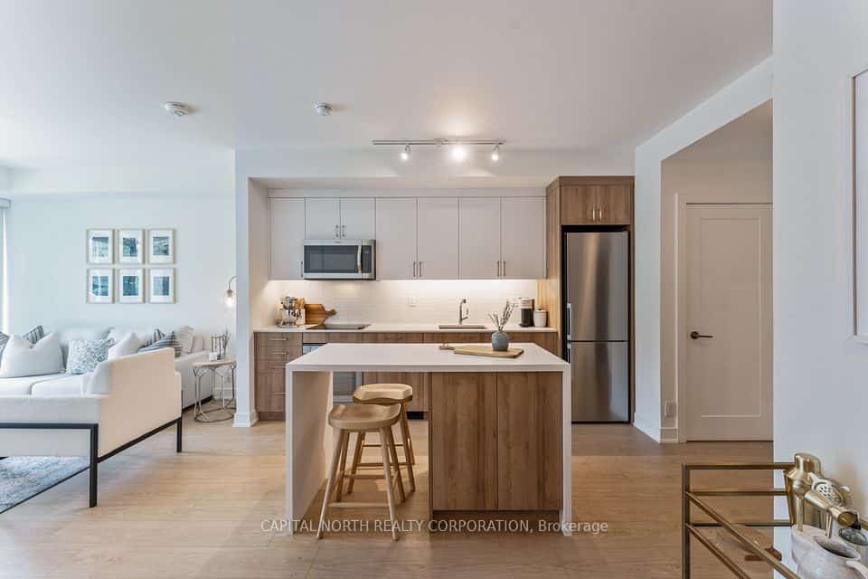 1575 Lakeshore Road W #270, Mississauga, ON L5J 0B1