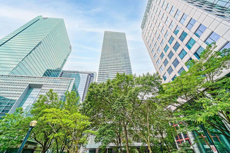 183 Wellington Street W, Toronto