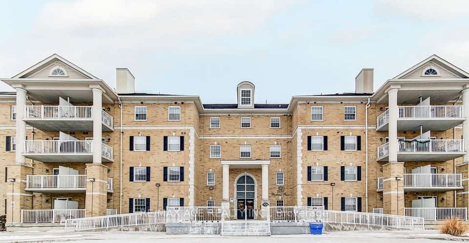 7428 Markham Road #320, Markham, ON L3S 4V6