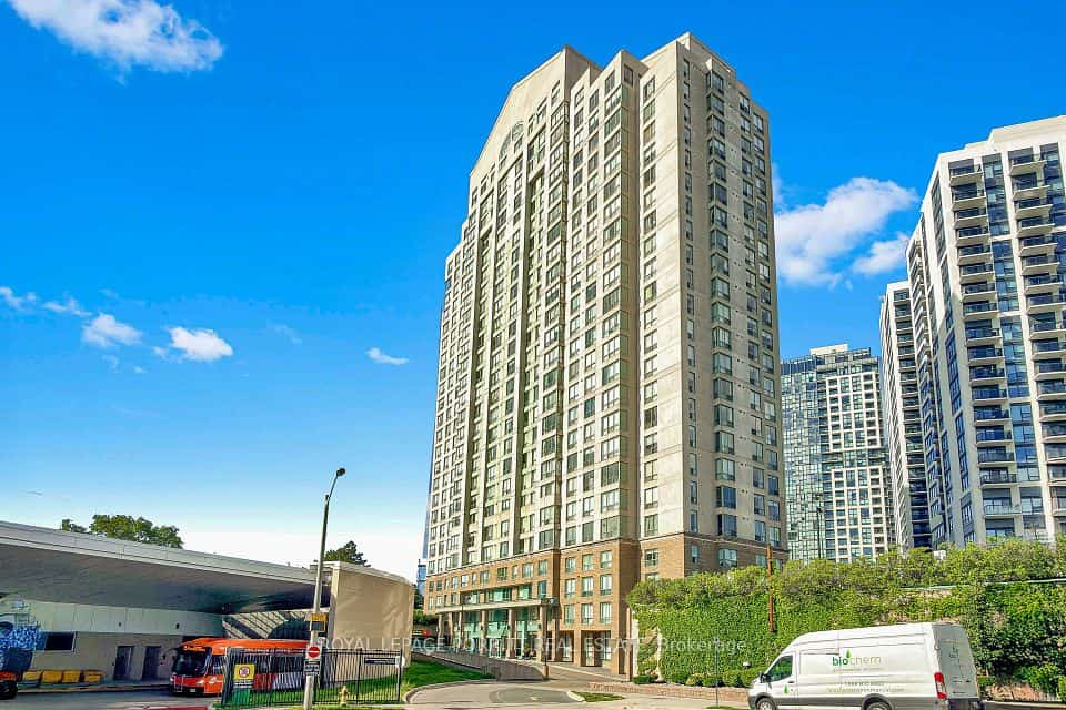 101 Subway Crescent #414, Toronto, ON M9B 6K4