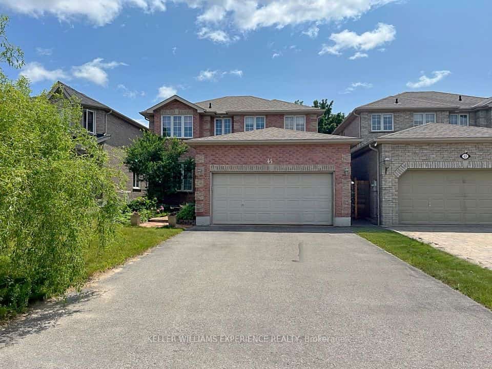 43 Dunnett Drive, Barrie, ON L4N 0J7