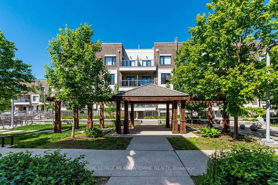 6 Drummond Street #311, Toronto, ON M8V 2V9
