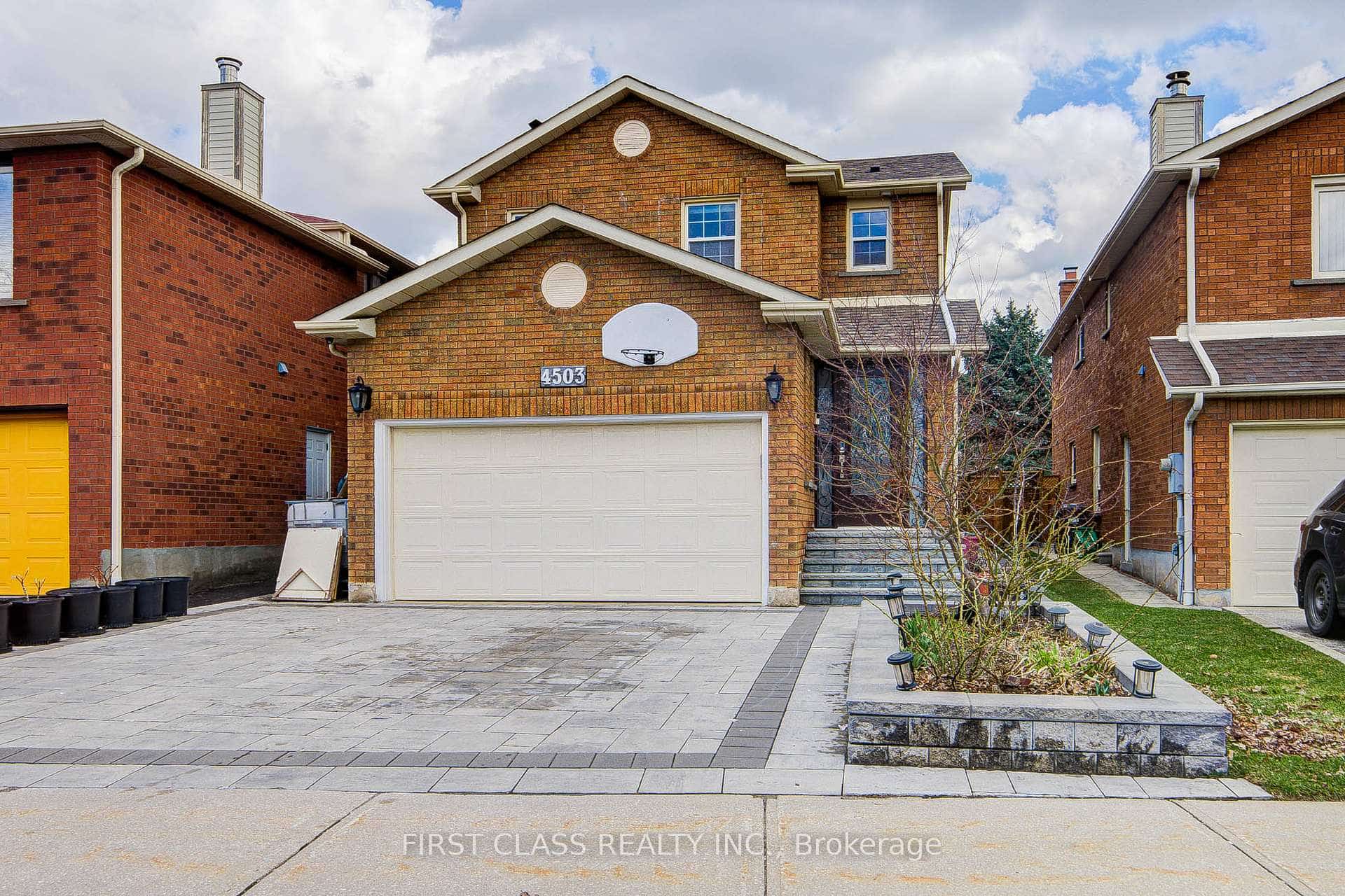 4503 Kimbermount Avenue, Mississauga, ON L5M 4J4