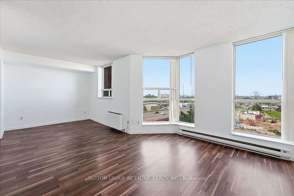 2460 Eglinton Avenue E #817, Toronto, ON M1K 5J7