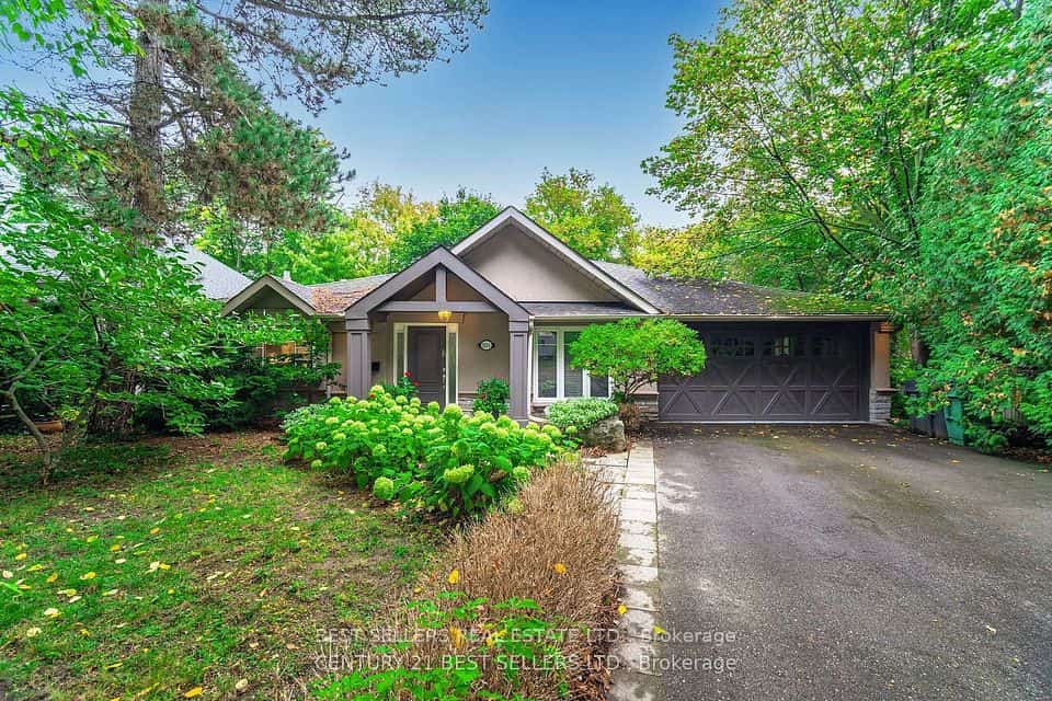 1595 Calverton Court, Mississauga, ON L5G 2W4