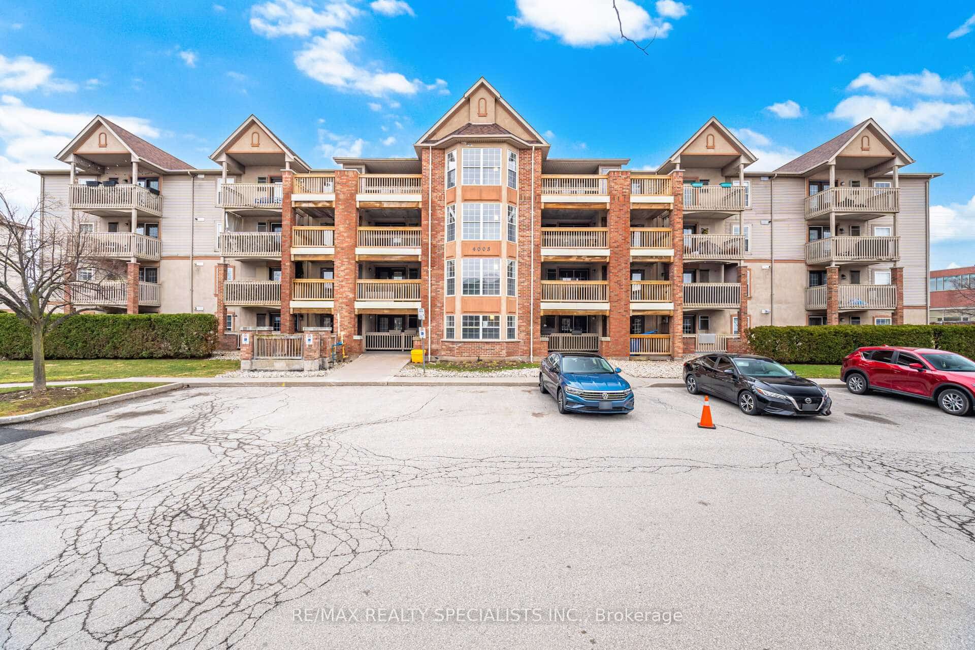 4003 Kilmer Drive #305, Burlington, ON L7M 4M1