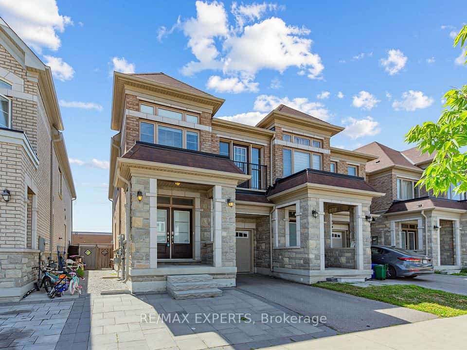 52 Vedette Way, Vaughan, ON L4H 4K2