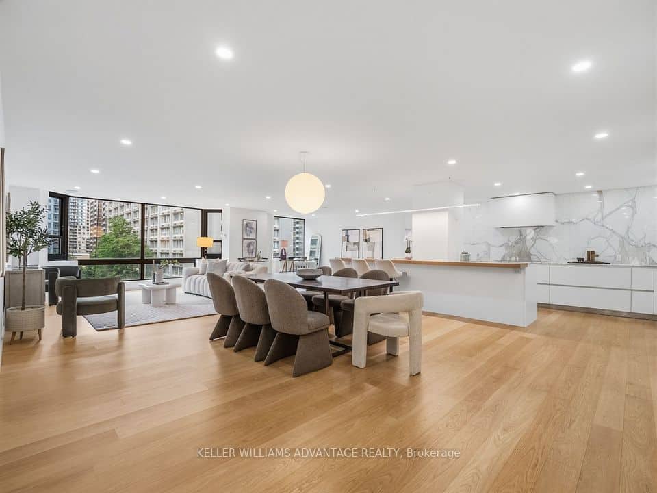 1166 Bay Street, Toronto