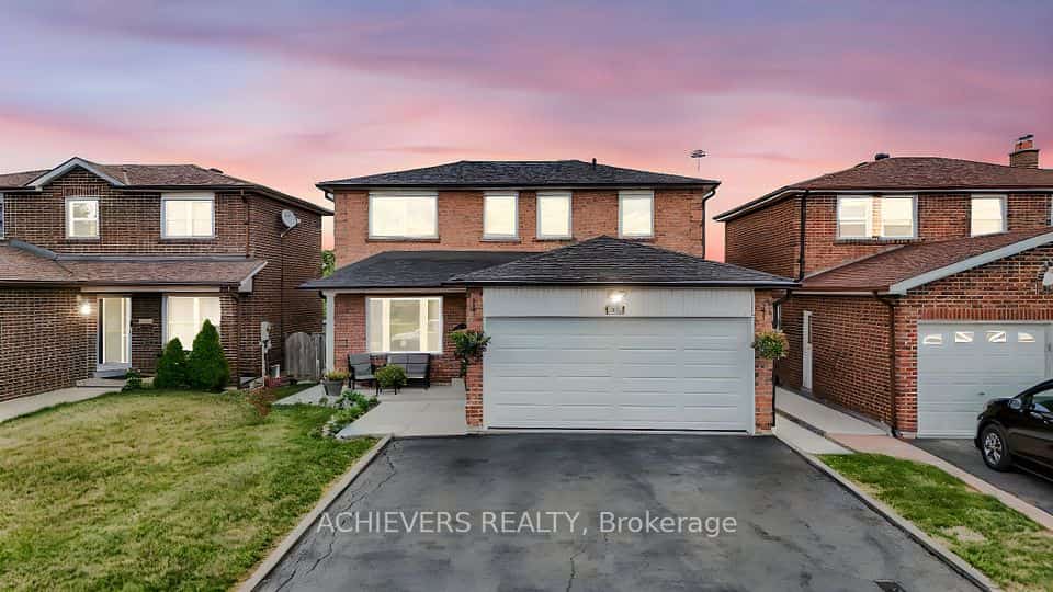 4024 Longo Circle E, Mississauga, ON L4T 4C7
