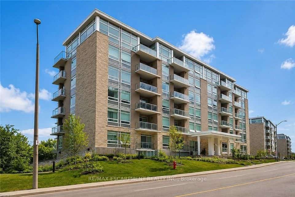 455 Charlton Avenue E #403, Hamilton, ON L8N 0B2