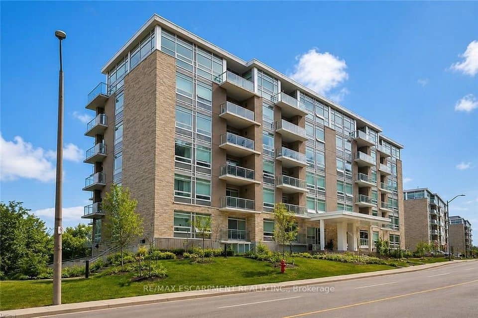 455 Charlton Avenue E, Hamilton