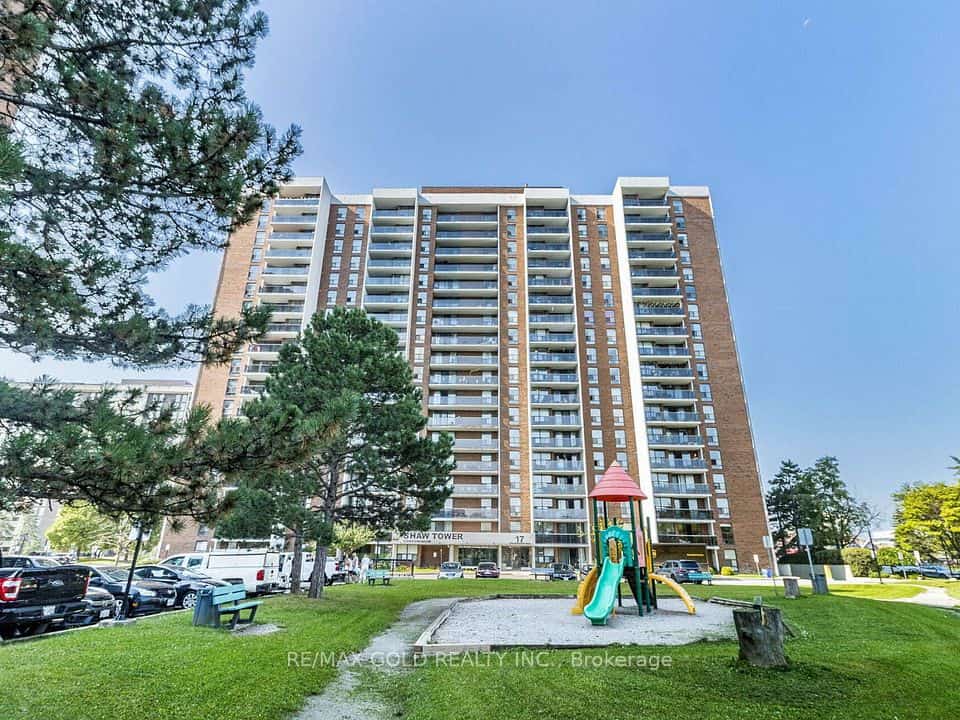 17 Knightsbridge Road #1010, Brampton, ON L6T 3X9