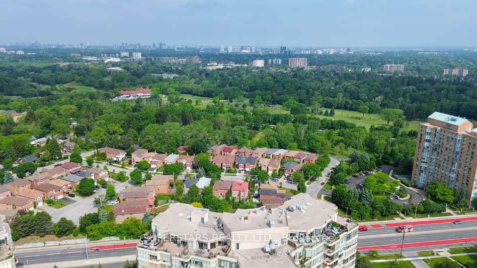 20 Guildwood Parkway #PH14, Toronto, ON M1E 5B6
