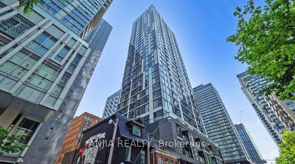 Ivy Condos, Toronto
