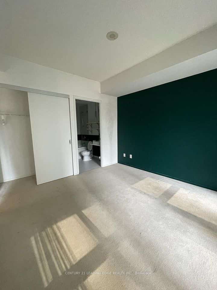 8 Charlotte Street #302, Toronto, ON M5V 0K4