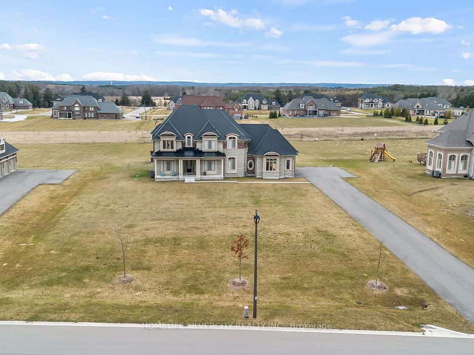 255 Amos Drive, Caledon, ON L7E 4L7