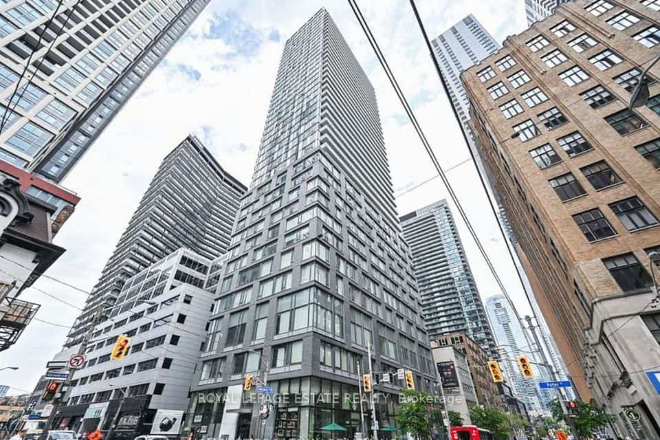 101 Peter Street #1709, Toronto, ON M5V 0G6