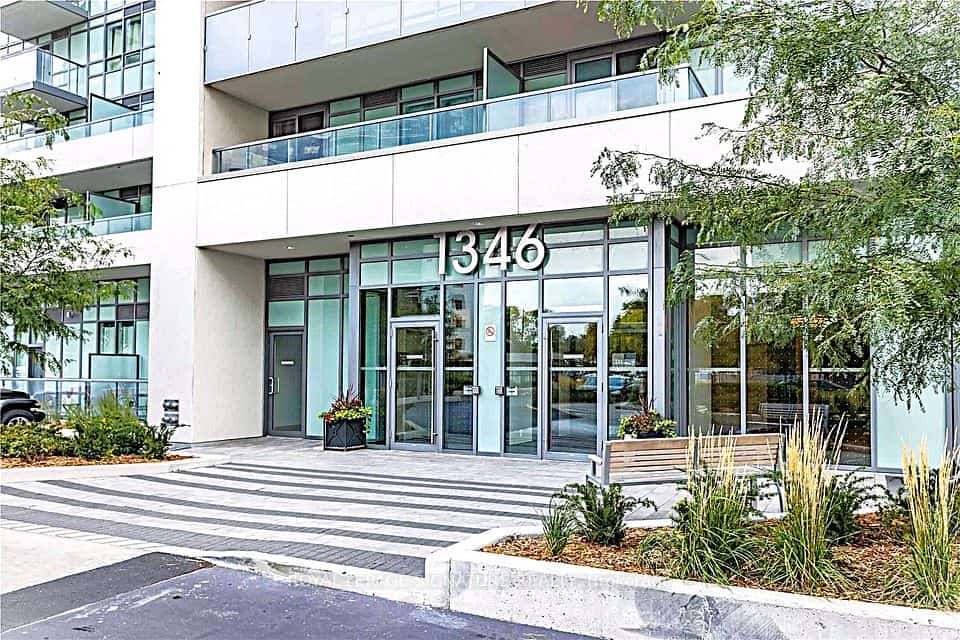 Danforth Village Estates, Toronto