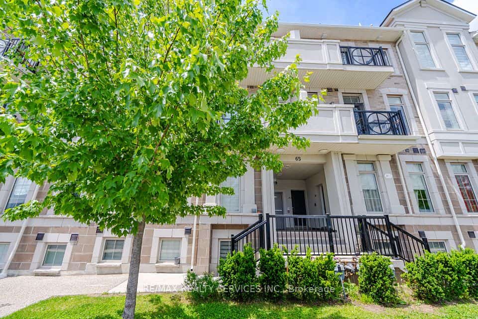 65 Armdale Road #48, Mississauga, ON L4Z 0C7