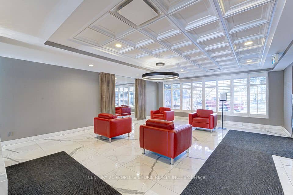 155 Hillcrest Avenue, Mississauga