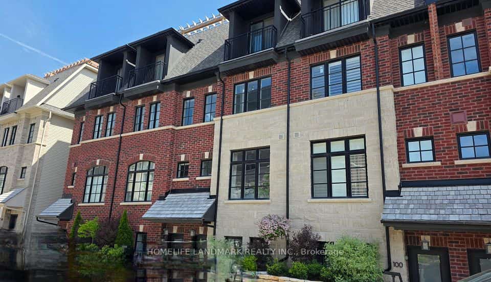 21 Wasdale Road #101, Mississauga, ON L5M 2R2
