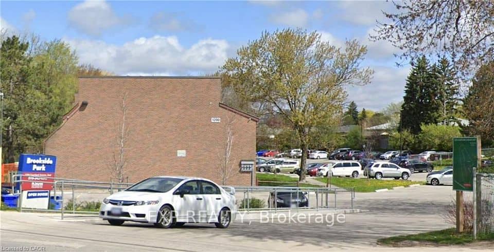 1200 Courtland Avenue, Kitchener, Kitchener
