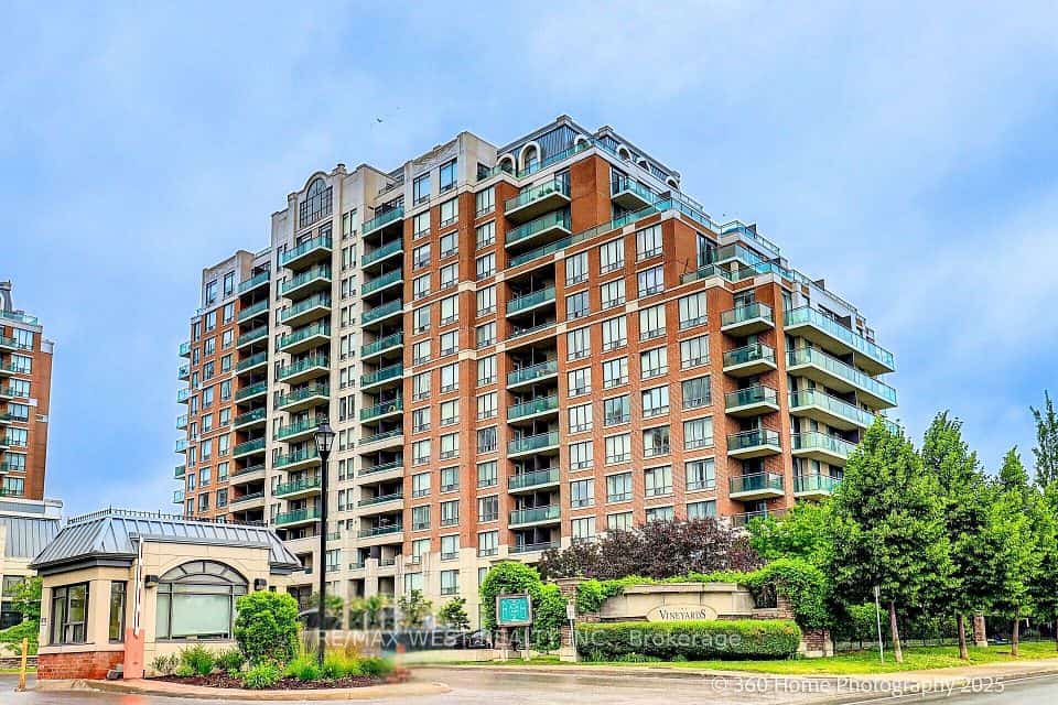350 Red Maple Road #814, Richmond Hill, ON L4C 0T5