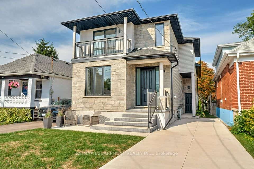 38 East 16th Street, Hamilton, ON L9A 4H9
