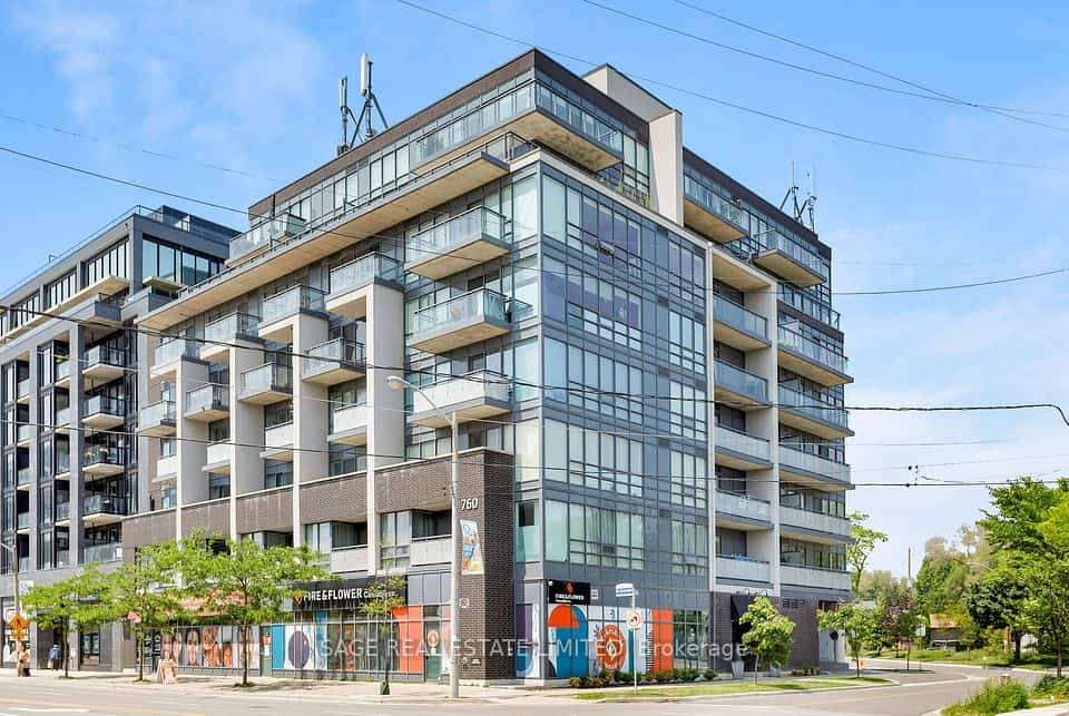 760 The Queensway #401, Toronto, ON M8Z 0E1