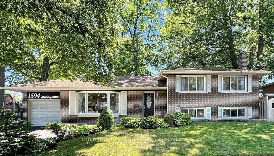 1594 Sunnycove Drive, Mississauga, ON L4X 1B5