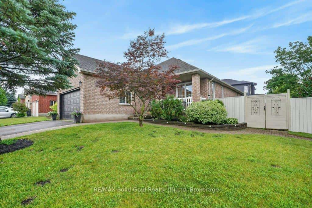 51 Westcliff Way, Cambridge, ON N1S 5B4