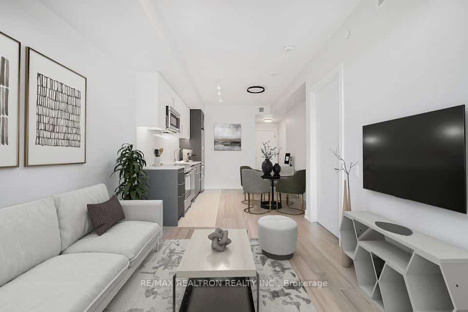 2525 Bathurst Street #805, Toronto, ON M6B 2Y9