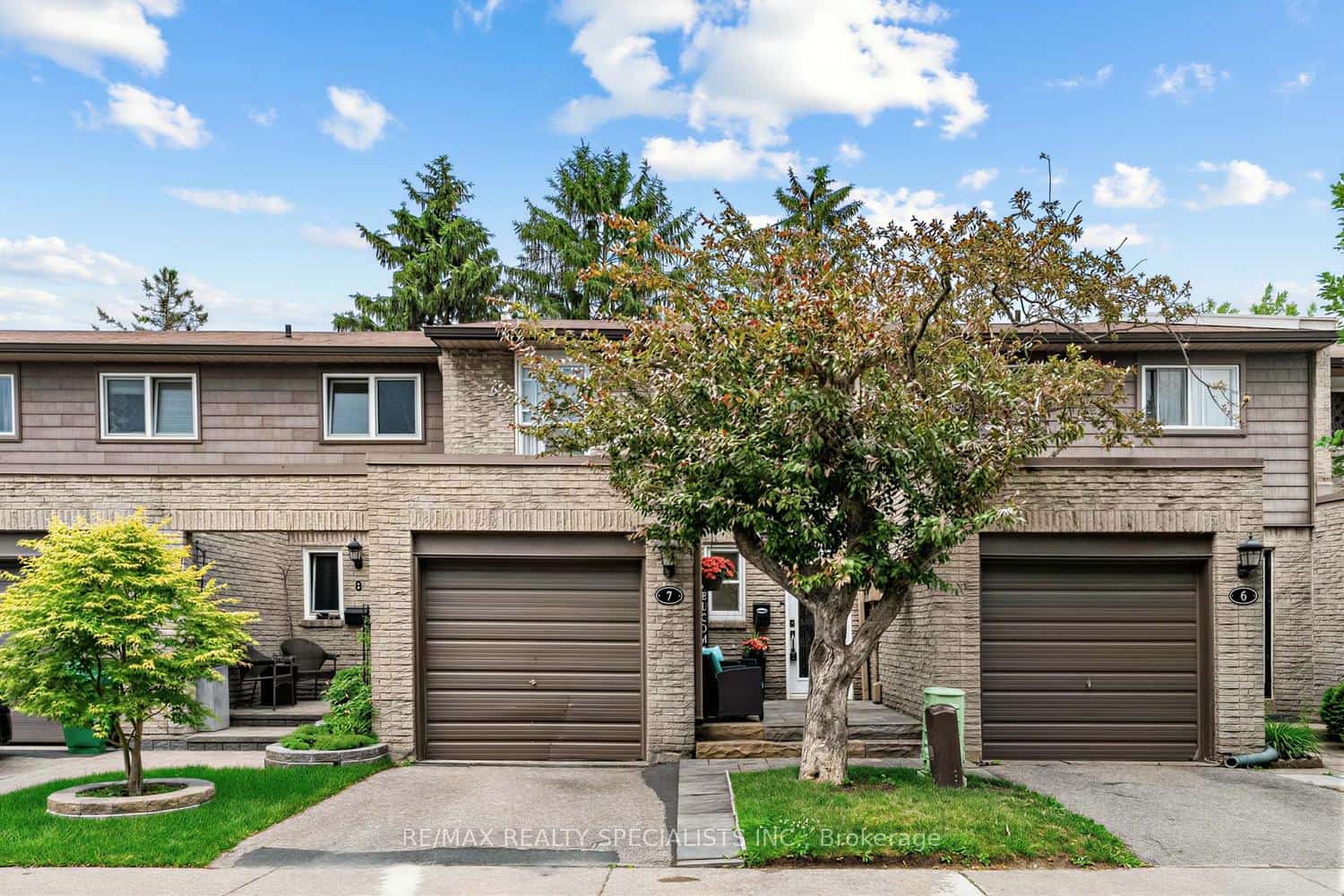 405 Hyacinthe Boulevard #7, Mississauga, ON L5A 3N1
