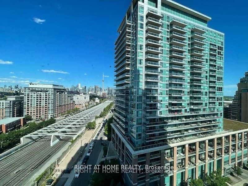125 Western Battery Road #1403, Toronto, ON M6K 3R8