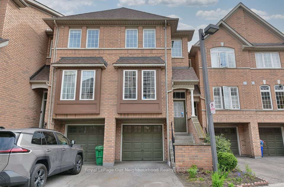 50 Strathaven Drive #96, Mississauga, ON L5R 4E7