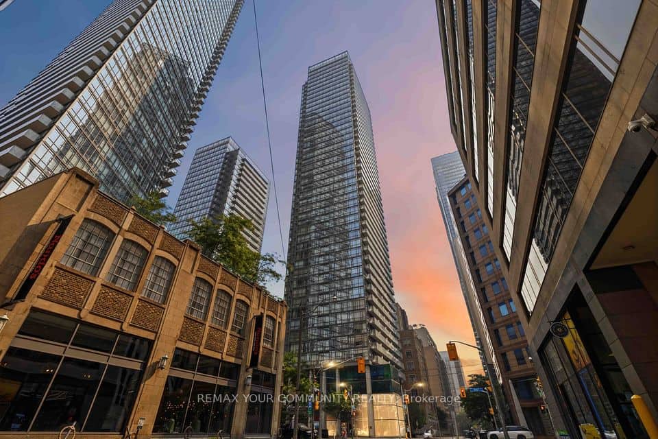 38 Grenville Street, Toronto