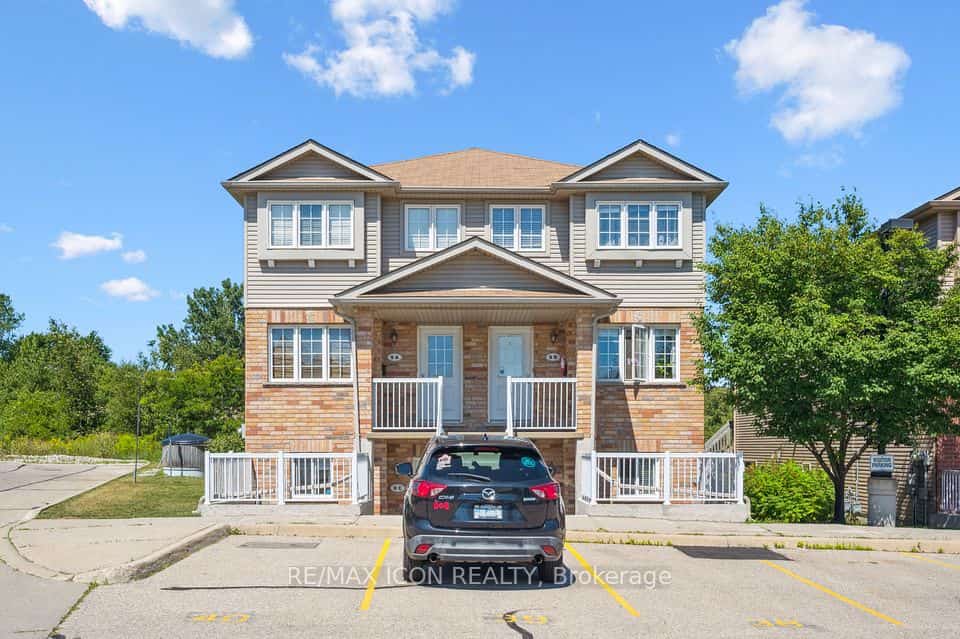 50 Howe Drive #9D, Kitchener, ON N2E 0A3