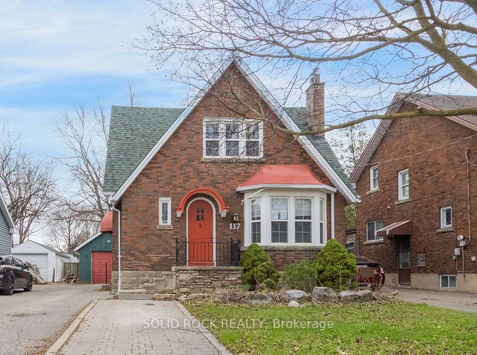 117 Mill Street S, Brampton, ON L6Y 1T4