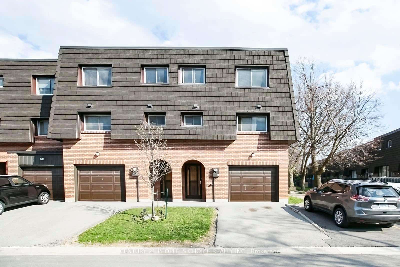 23 Darras Court #117, Brampton, ON L6T 1W7