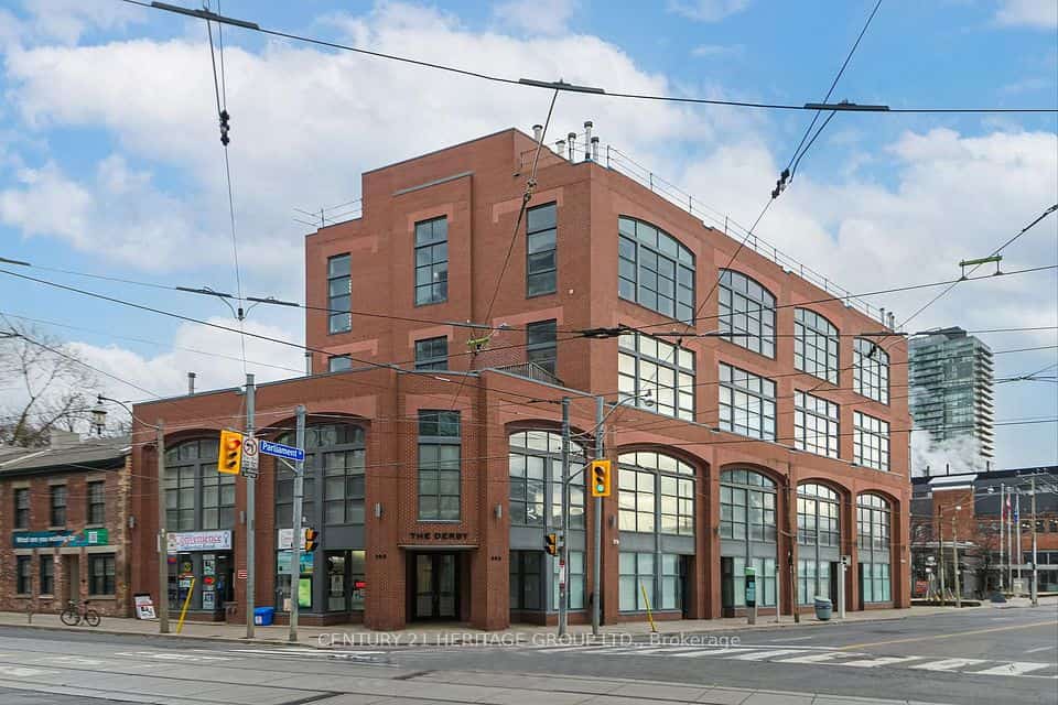 393 King Street E #404, Toronto, ON M5A 1L3