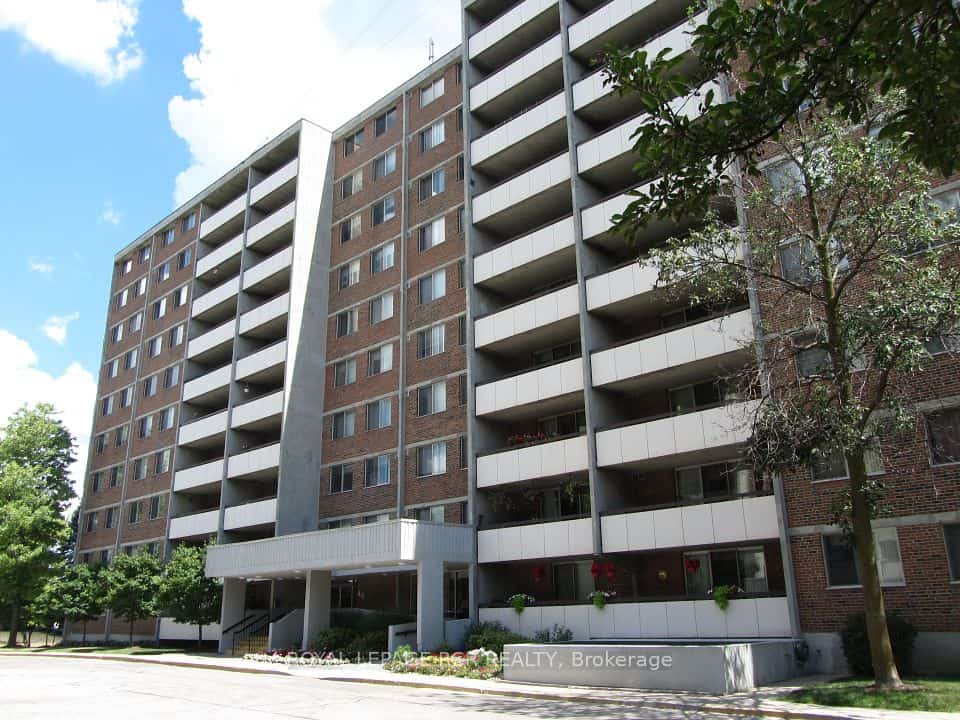40 William Roe Boulevard #1011, Newmarket, ON L3Y 5N7