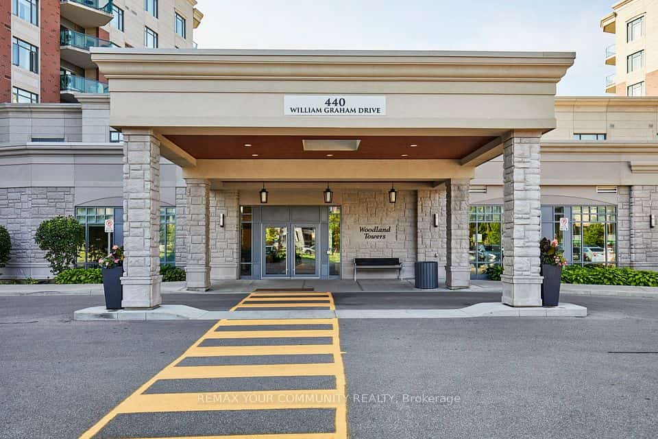 440 William Graham Drive, Aurora, Aurora