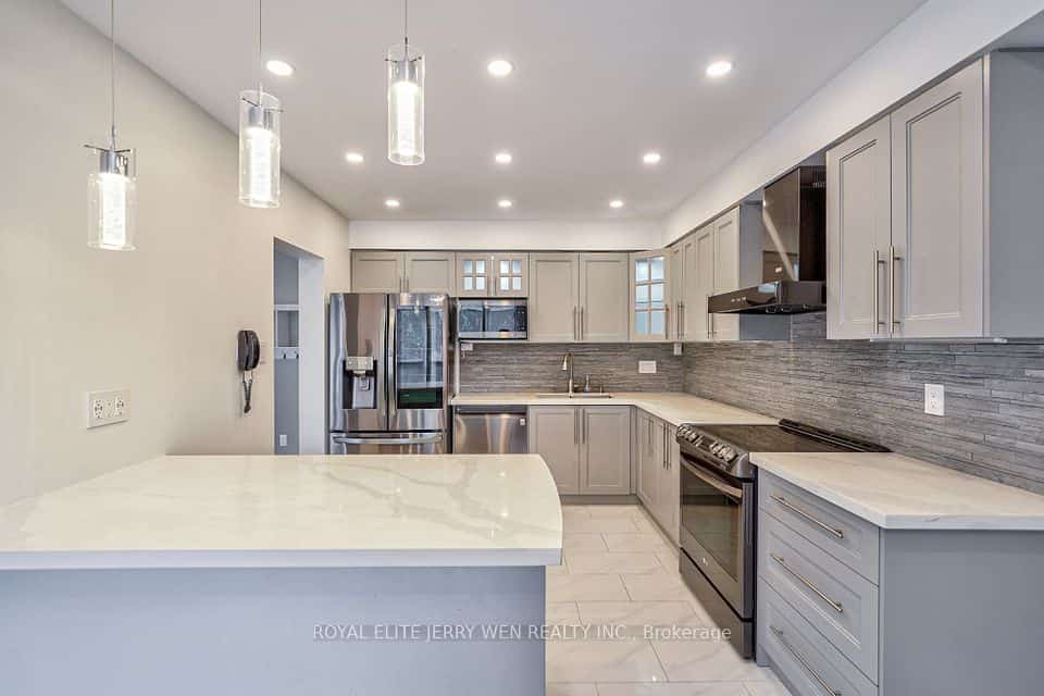 1701 Mccowan Road #302, Toronto, ON M1S 2Y3