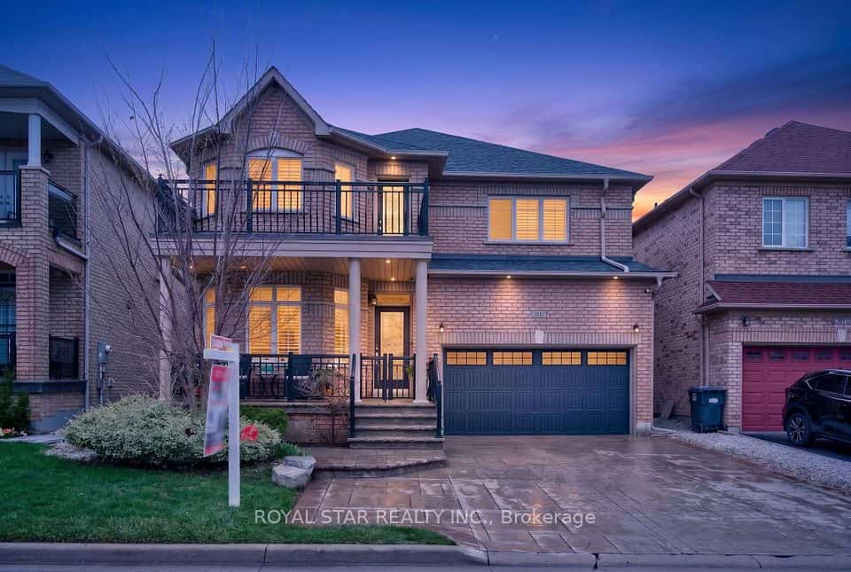 3841 Edgecliffe Run, Mississauga, ON L5M 6N6