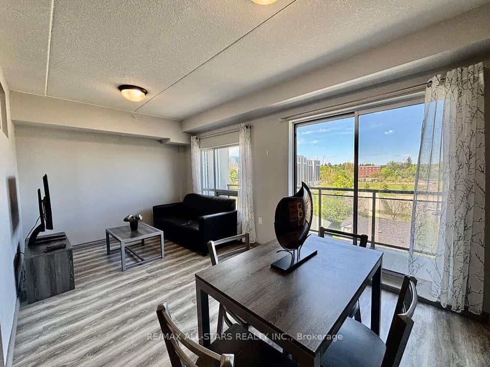 275 Larch Street #507, Waterloo, ON N2L 3R2
