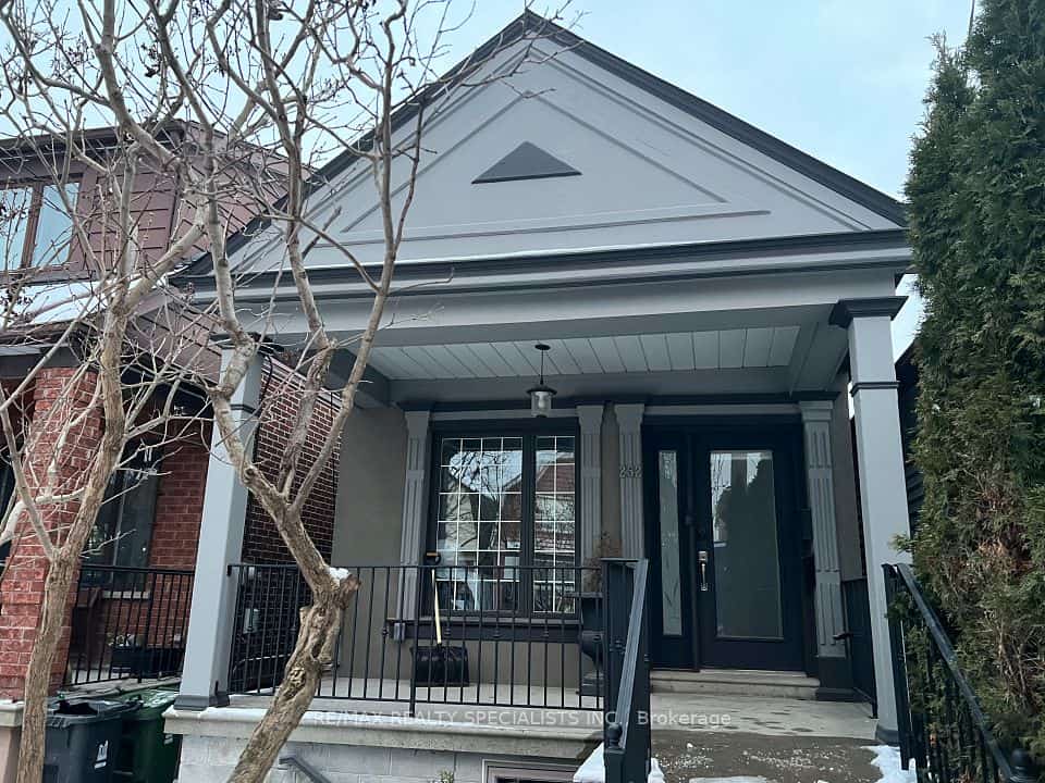 252 Earlscourt Avenue, Toronto, ON M6E 4B6