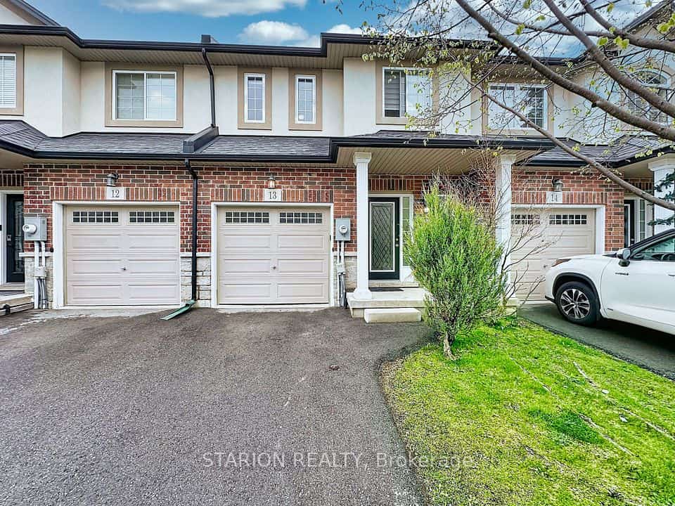 345 GLANCASTER Road #13, Hamilton, ON L9G 3K9