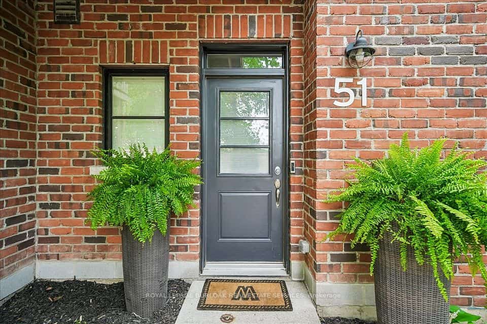 70 Plains Road W #51, Burlington, ON L7T 0B6